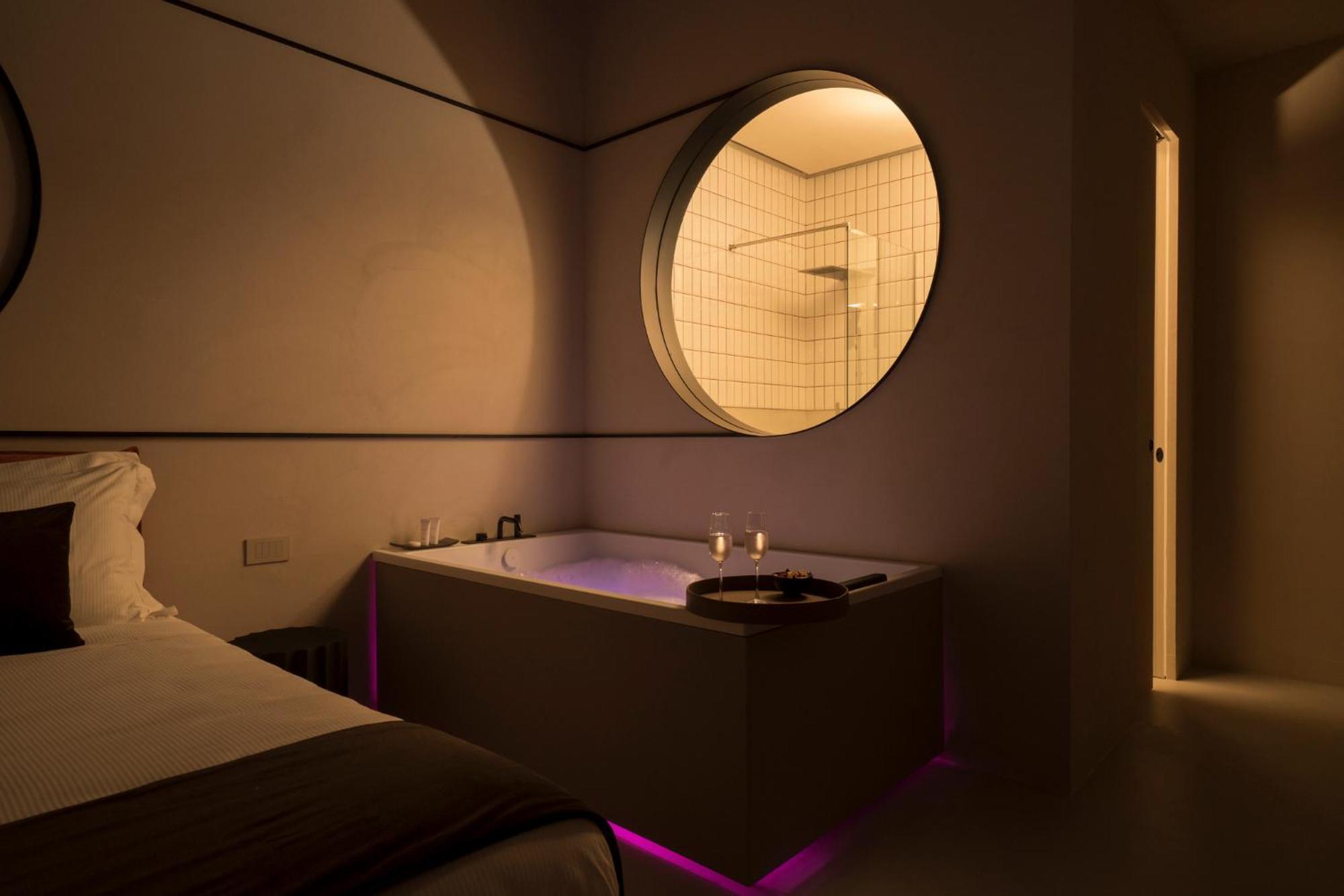 Demetra Luxury Suites Napoli Eksteriør bilde