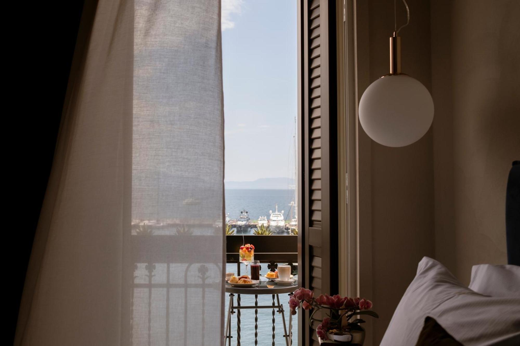 Demetra Luxury Suites Napoli Eksteriør bilde